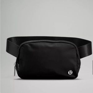 NWT Lululemon Everywhere Belt Bag- Black